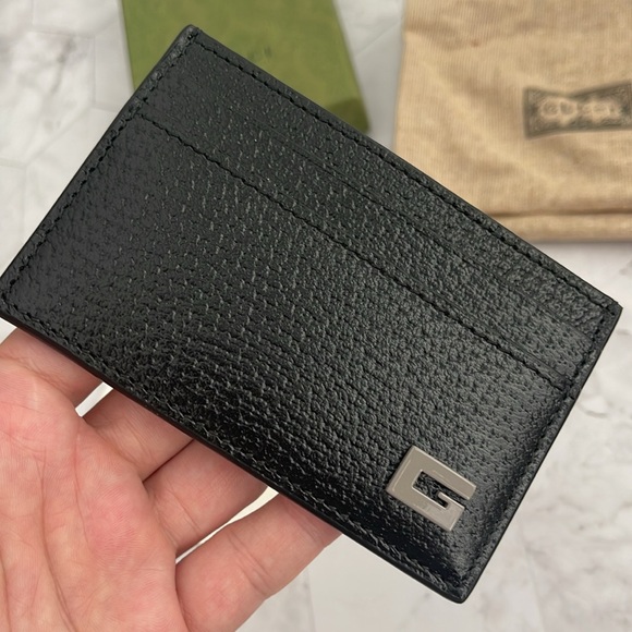 $750 New Authentic GUCCI Black Leather Card Holder Unisex